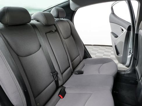 Used 2014 Hyundai Elantra SE FWD image 18