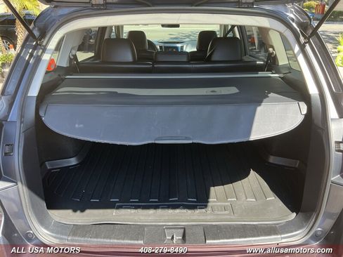 Used 2010 Subaru Outback 2.5i Limited AWD/4WD image 27