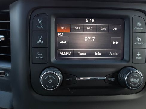 Used 2020 RAM 2500 Tradesman w/ Chrome Appearance Group AWD/4WD image 28
