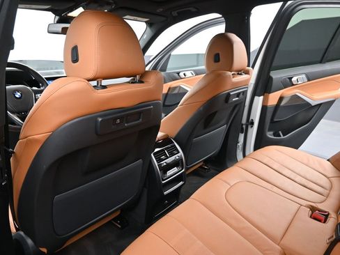 Certified 2022 BMW X5 sDrive40i w/ Premium Package image 29