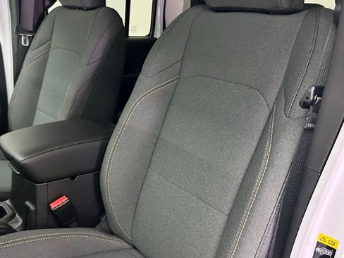 New 2025 Jeep Gladiator Sport image 16