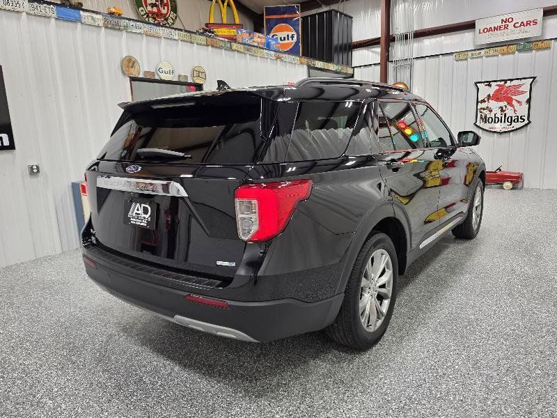 Used 2020 Ford Explorer XLT w/ Equipment Group 202A AWD/4WD image 7