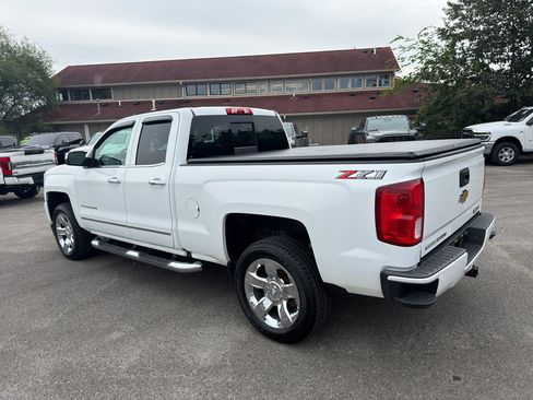 Used 2018 Chevrolet Silverado 1500 LTZ Z71 w/ LTZ Plus Package AWD/4WD image 7