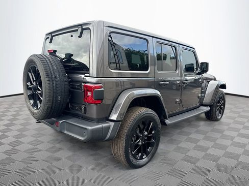 Used 2021 Jeep Wrangler Unlimited Sahara w/ Cold Weather Group AWD/4WD image 6