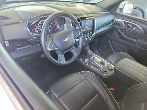 Certified 2023 Chevrolet Traverse Premier FWD image 6