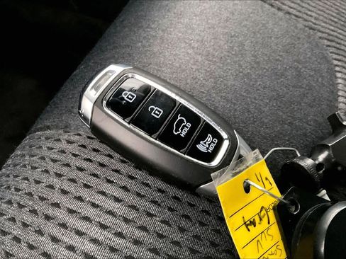 Used 2020 Hyundai Santa Fe SEL w/ Convenience Package image 12