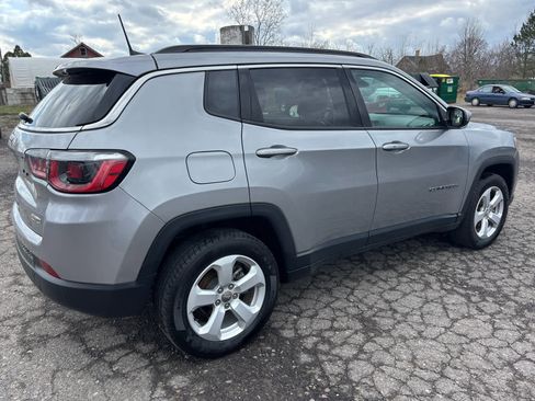 Used 2020 Jeep Compass Latitude w/ Cold Weather Group AWD/4WD image 4