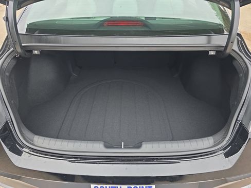 New 2026 Hyundai Elantra Limited image 12