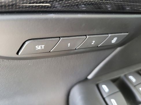 Used 2023 Buick Envision Essence image 23