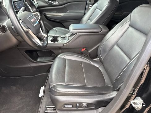 Used 2023 GMC Acadia SLT FWD image 16