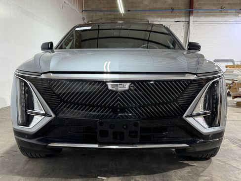 Certified 2024 Cadillac Lyriq Tech w/ Driver Assist Package RWD image 6