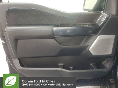 Used 2025 Ford F150 Platinum image 11