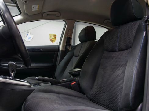 Used 2019 Nissan Sentra SR image 20