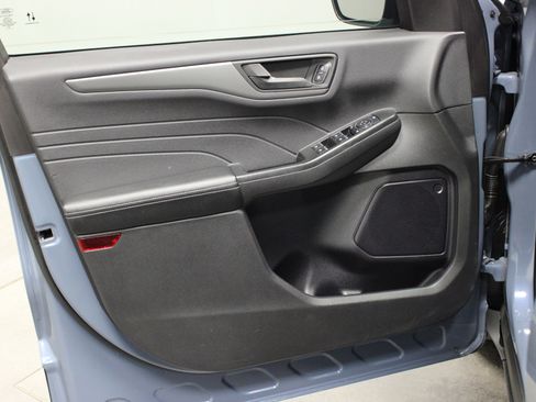 Used 2024 Ford Escape Active image 17