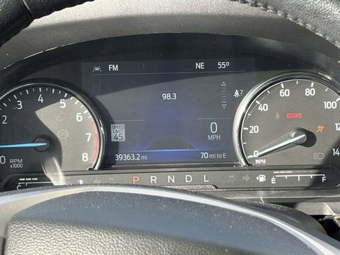 Used 2023 Ford Explorer Limited image 9