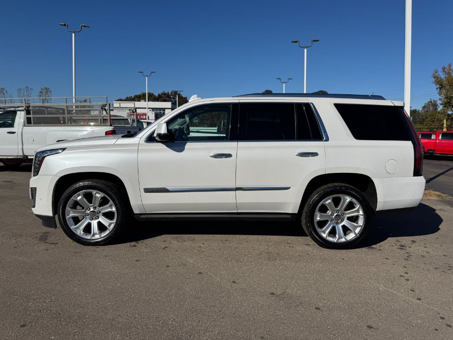Used 2017 Cadillac Escalade Premium Luxury AWD/4WD image 2