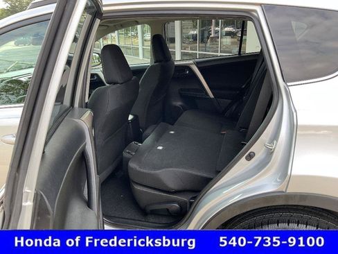 Used 2014 Toyota RAV4 XLE AWD/4WD image 23