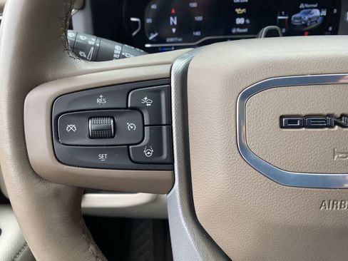 Used 2024 GMC Yukon XL Denali w/ Advanced Technology Package AWD/4WD image 20