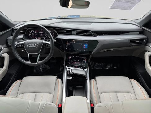 Used 2024 Audi Q8 e-tron Prestige w/ Prestige Package image 19