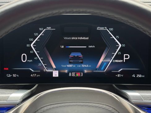 Used 2024 BMW i7 eDrive50 w/ M Sport Package RWD image 19