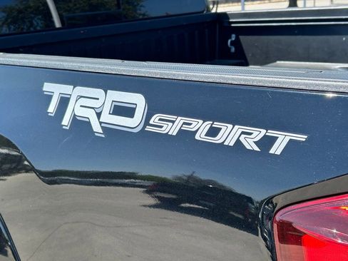 Used 2018 Toyota Tacoma TRD Sport w/ TRD Premium Sport Package image 15
