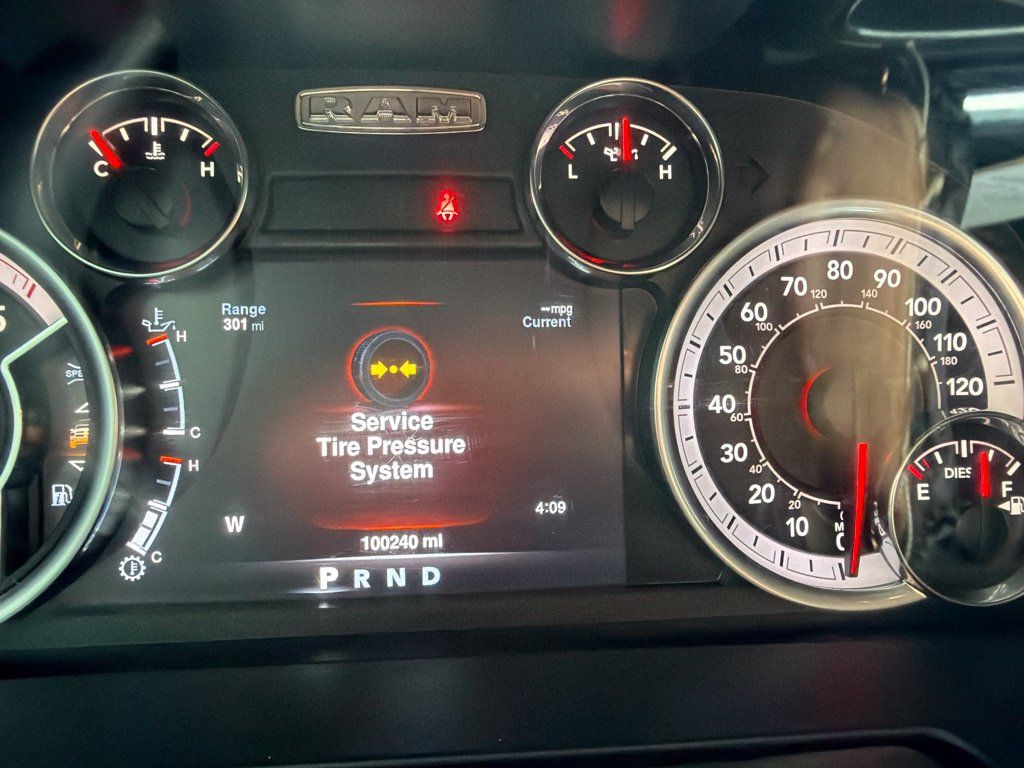 Used 2019 RAM 1500 Laramie w/ Convenience Group RWD image 7