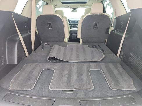 Used 2020 Buick Enclave Essence image 30