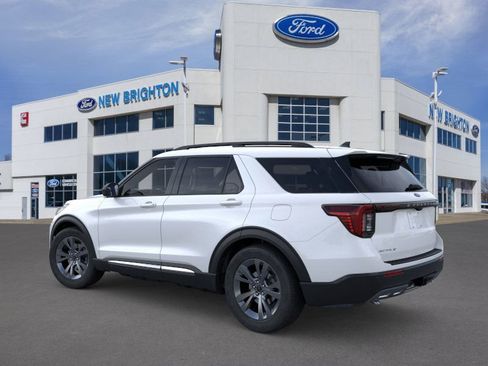 New 2025 Ford Explorer Active w/ Active Comfort Package image 4