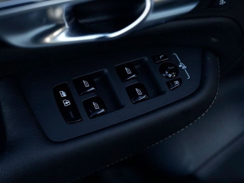 Used 2021 Volvo XC90 T8 Inscription w/ Advanced Package image 29