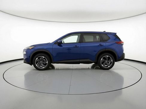 Used 2025 Nissan Rogue SV image 5