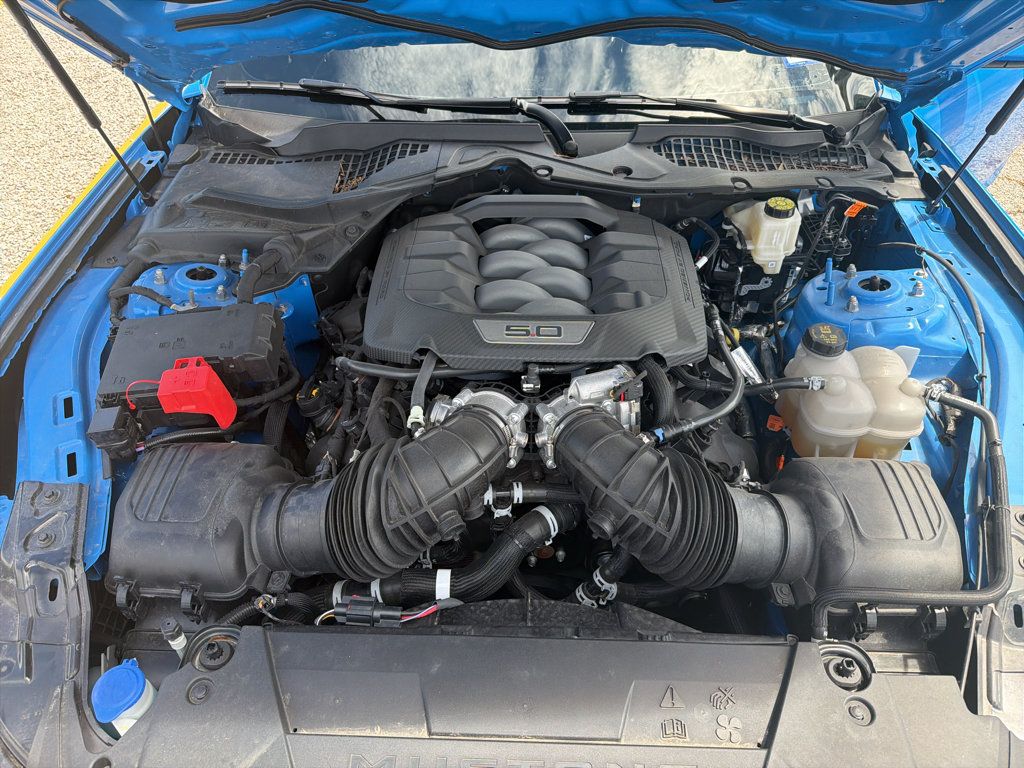 Used 2025 Ford Mustang GT Premium RWD image 17