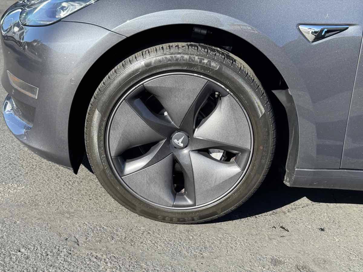Used 2018 Tesla Model 3 RWD image 7