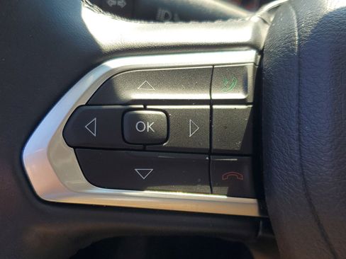 Used 2022 Jeep Compass Latitude image 23