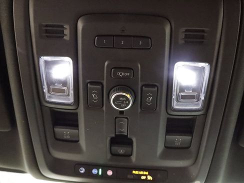 Used 2023 GMC Yukon Denali Ultimate AWD/4WD image 43