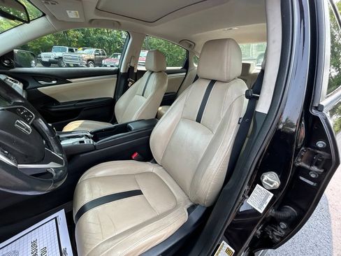 Used 2017 Honda Civic Touring image 14