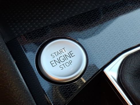 New 2026 Volkswagen Taos S image 18