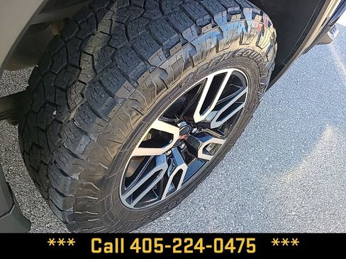 Used 2023 GMC Sierra 1500 AT4 w/ Technology Package image 7