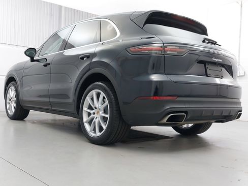 Used 2019 Porsche Cayenne image 3