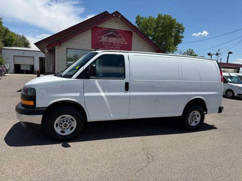 Used 2024 GMC Savana 2500 w/ Driver Convenience Package RWD image 5