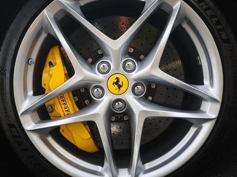 Certified 2023 Ferrari Roma RWD image 13