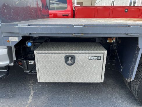 Used 2019 Ford F550 4x4 Regular Cab Super Duty w/ XLT Value Package image 14