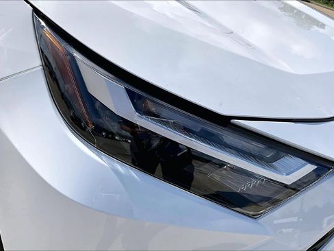 Used 2025 Toyota RAV4 XLE image 28