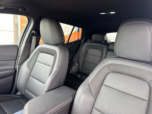 Used 2024 Chevrolet Equinox EV LT AWD/4WD image 11