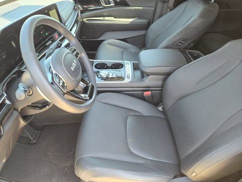 Used 2026 Kia Carnival SX Prestige FWD image 8