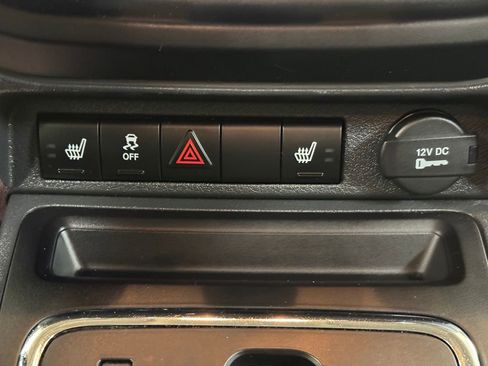 Used 2017 Jeep Patriot High Altitude FWD image 30