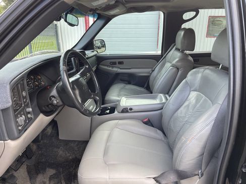 Used 2002 Chevrolet Tahoe LT image 11