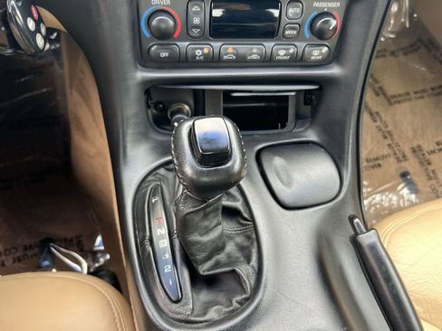 Used 2000 Chevrolet Corvette Coupe w/ Roof Pkg image 20