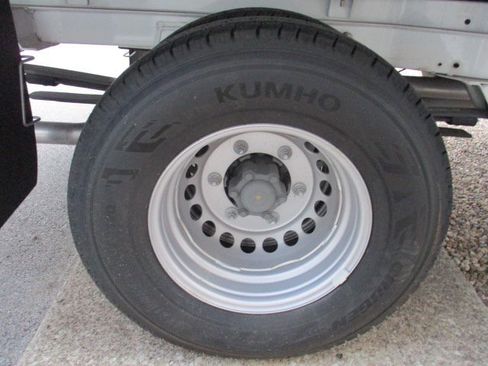 Used 2023 Mercedes-Benz Sprinter 3500 image 23