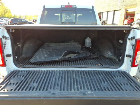 Used 2022 RAM 1500 Big Horn AWD/4WD image 9