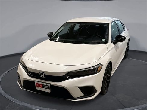 Used 2023 Honda Civic Sport image 1